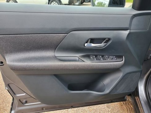 New 2026 Nissan Kicks SV w/ SV Premium Package image 19