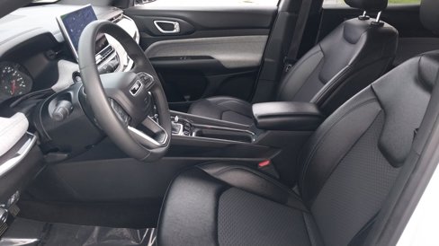 Certified 2024 Jeep Compass Latitude image 19