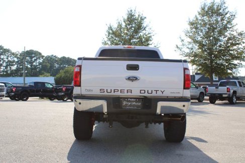 Used 2016 Ford F350 Lariat image 6