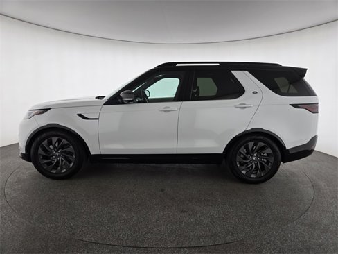 Certified 2024 Land Rover Discovery Dynamic SE image 6