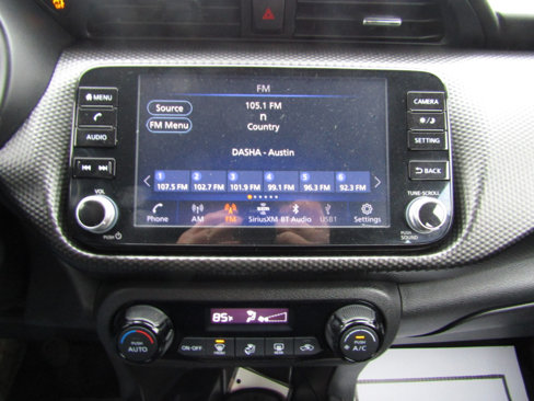 Used 2021 Nissan Kicks SV image 12