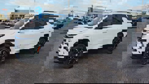 New 2026 Chevrolet Traverse LT w/ Sun and Wheel Package image 4