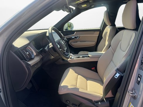 New 2026 Volvo XC90 B6 Core image 9