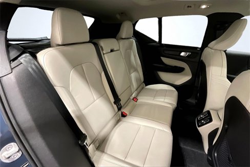 New 2026 Volvo XC40 B5 Ultra w/ Climate Package image 10