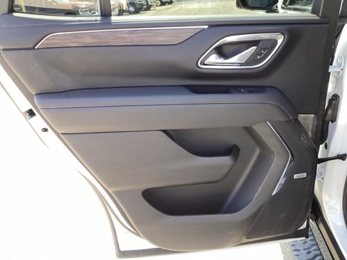 Certified 2024 Chevrolet Tahoe Z71 w/ Luxury Package image 16