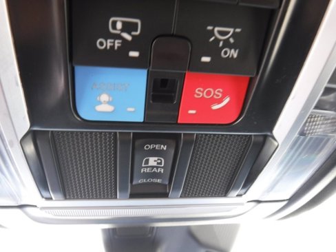 Certified 2025 RAM 1500 Laramie image 34