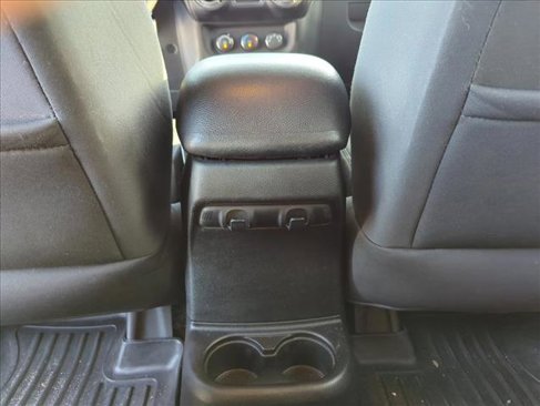 Used 2011 Jeep Wrangler Unlimited Sport image 23