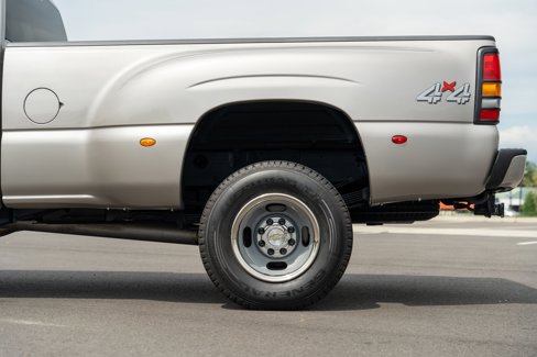 Used 2005 Chevrolet Silverado 3500 LT w/ Heavy-Duty Power Package image 4
