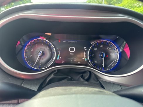 New 2025 Chrysler Voyager LX image 19