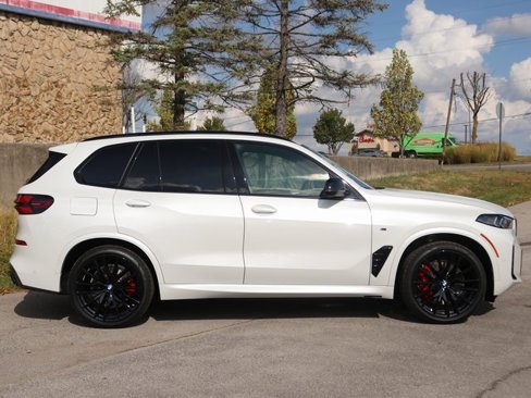 New 2026 BMW X5 M60i image 4