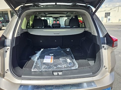 New 2026 Nissan Rogue Platinum image 28