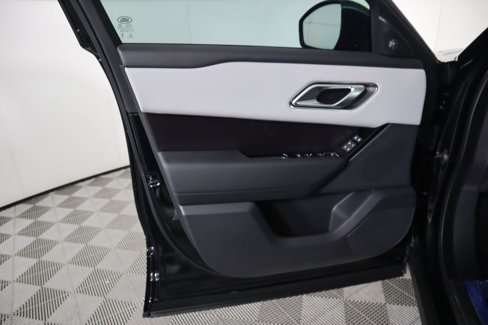 New 2026 Land Rover Range Rover Velar Dynamic SE image 26