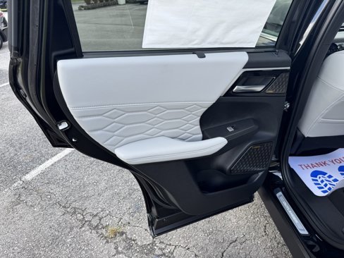 New 2025 Mitsubishi Outlander AWD image 31