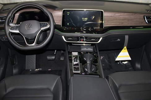 New 2026 Volkswagen Atlas SEL image 26