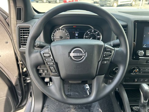 Used 2023 Nissan Frontier SV w/ Midnight Edition Package image 12
