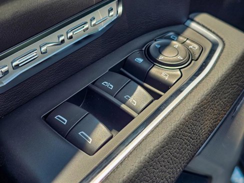 New 2026 GMC Sierra 1500 Denali w/ Denali Reserve Package image 14