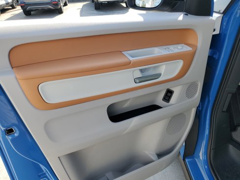 New 2025 Volkswagen ID. Buzz Pro S Plus image 13