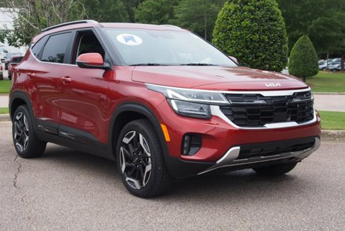 Used 2025 Kia Seltos SX w/ SX Sunroof Package image 1