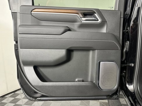 New 2025 GMC Sierra 2500 Denali w/ Denali Reserve Package image 21
