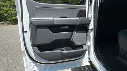 New 2025 Ford F350 Lariat w/ Lariat Ultimate Package image 19