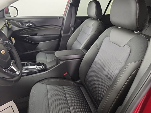 New 2025 Chevrolet Trax LT w/ Driver Confidence Package image 15