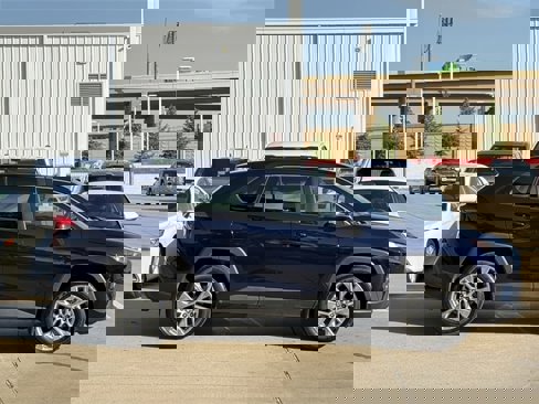 Used 2024 Toyota RAV4 XLE Premium image 3