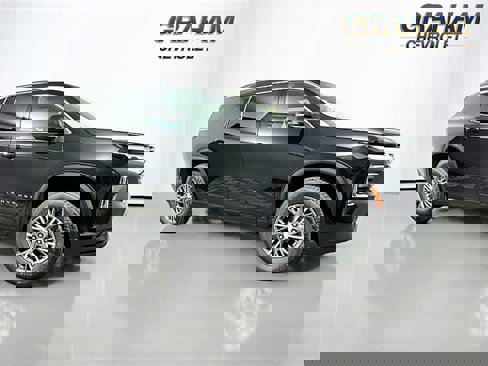 New 2026 Chevrolet Traverse LT w/ LPO, Floor Liner Package image 1