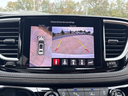 New 2026 Chrysler Pacifica Pinnacle image 33