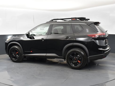 New 2026 Nissan Rogue SV image 5