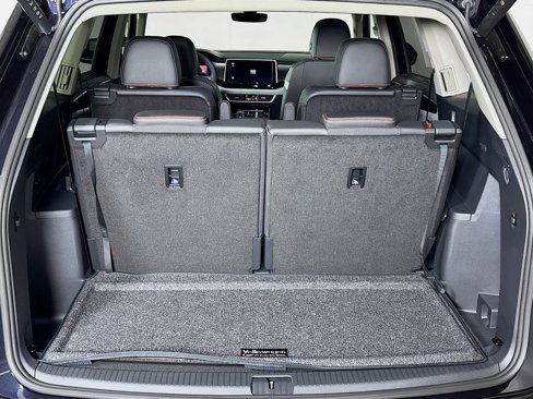 New 2025 Volkswagen Atlas Peak Edition SE image 22