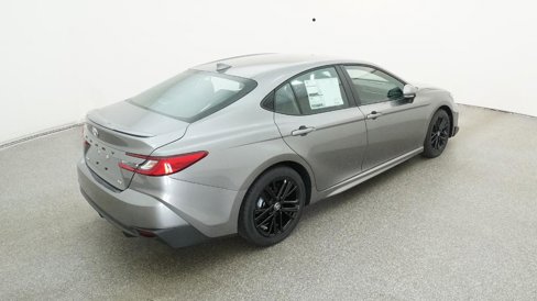 New 2026 Toyota Camry SE image 9
