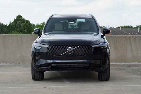 New 2026 Volvo XC90 B6 Ultra image 2