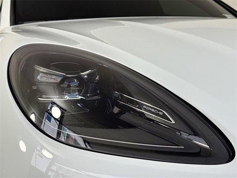 Certified 2024 Porsche Macan image 28