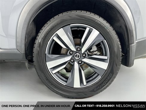 Used 2021 Nissan Rogue SL w/ Premium Package image 32