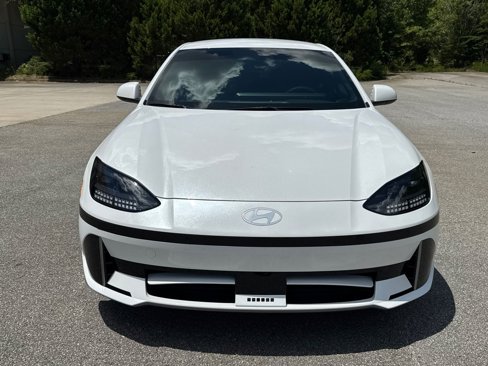 Used 2025 Hyundai Ioniq 6 SE image 2