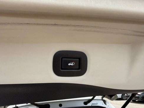 Used 2018 Nissan Rogue SL image 50