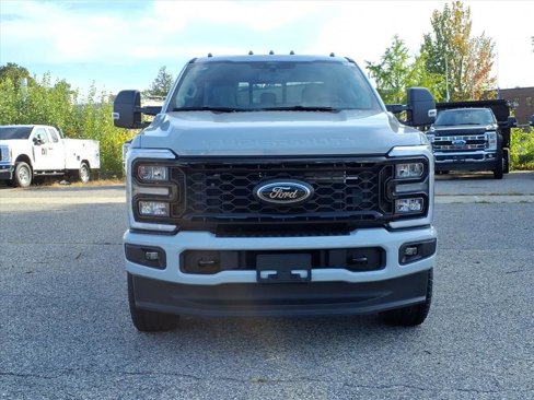 New 2026 Ford F350 XLT image 2