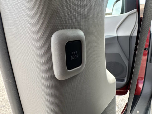 Used 2019 Toyota Sienna AWD image 14