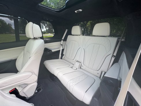 Used 2025 BMW X7 xDrive40i w/ M Sport Package image 65