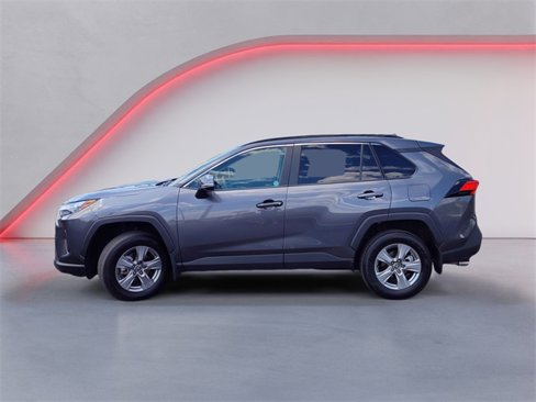 Used 2025 Toyota RAV4 XLE image 8