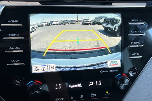 Used 2019 Toyota Camry XLE image 18