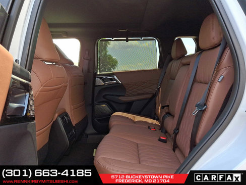 New 2025 Mitsubishi Outlander SEL image 6