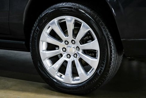 Used 2022 Chevrolet Suburban Premier image 64