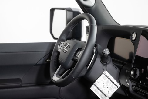 Used 2025 Lexus GX 550 image 27