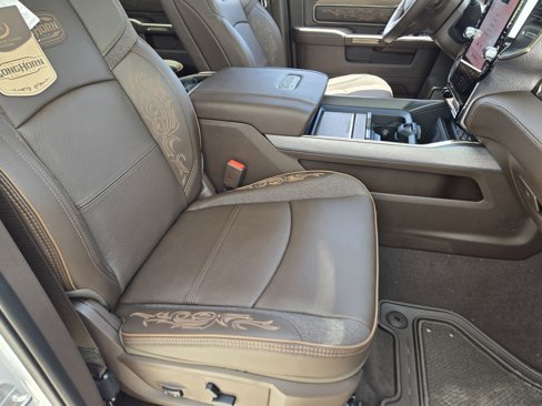 New 2025 RAM 2500 Limited image 13