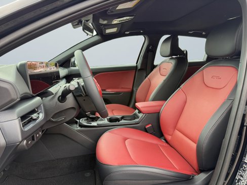 New 2025 Kia K4 GT-Line image 9