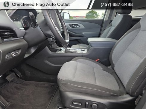Used 2020 Chevrolet Traverse LT image 19