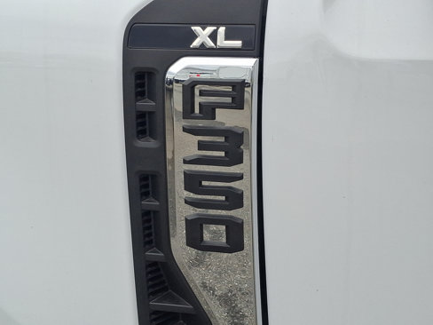 New 2025 Ford F350 XL w/ XL Chrome Package image 18
