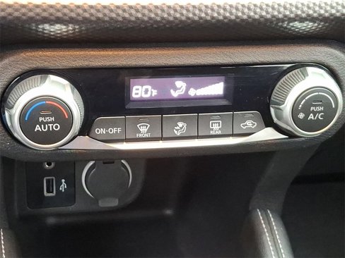 Used 2020 Nissan Kicks SV image 15