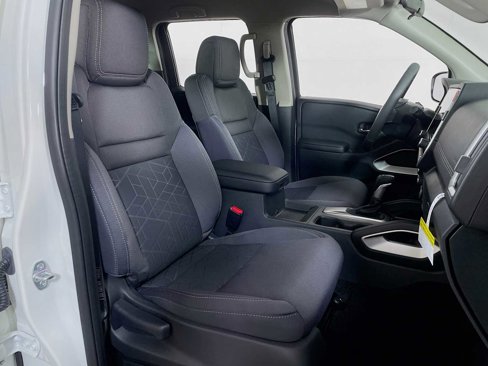Used 2025 Nissan Frontier SV w/ SV Convenience Package image 24